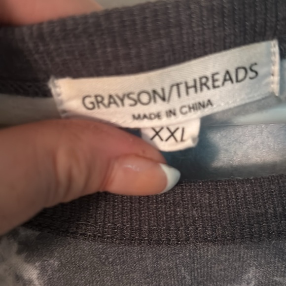 Gray and white tie-dyed pull over sweater - Picture 2 of 4